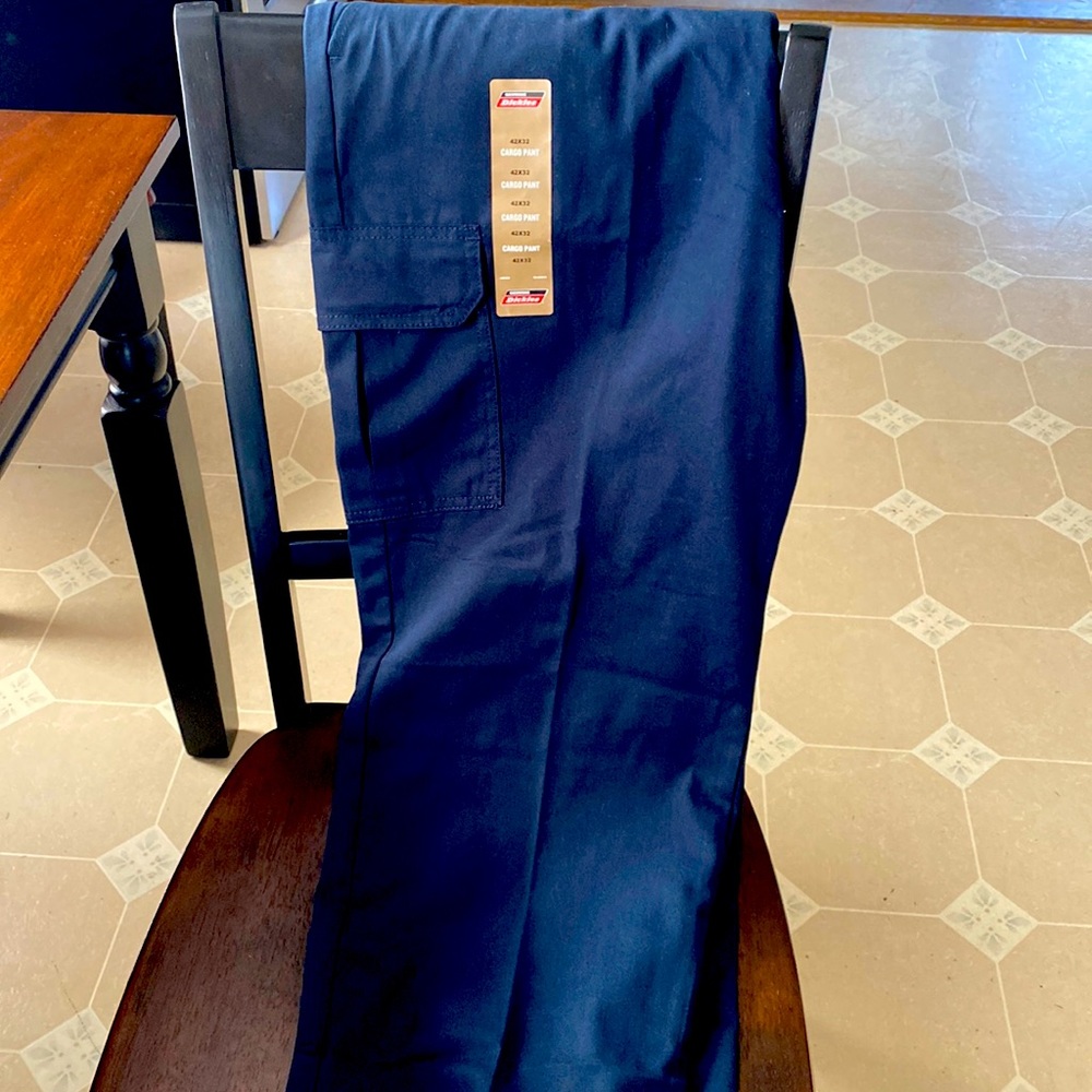 Brand new dickies 42x32